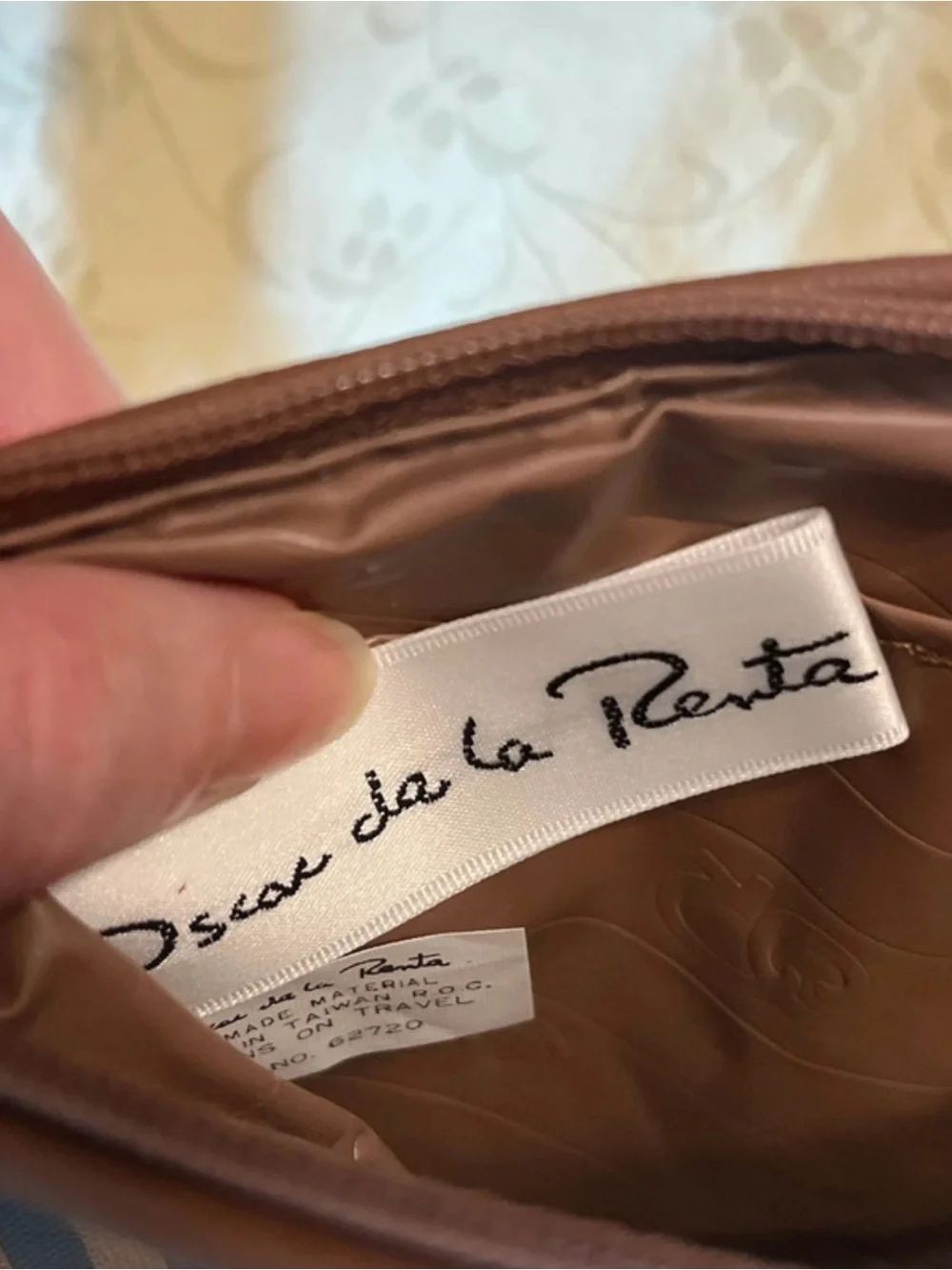 Oscar de la Renta makeup pouch vintage travel beauty case cosmetic vanity